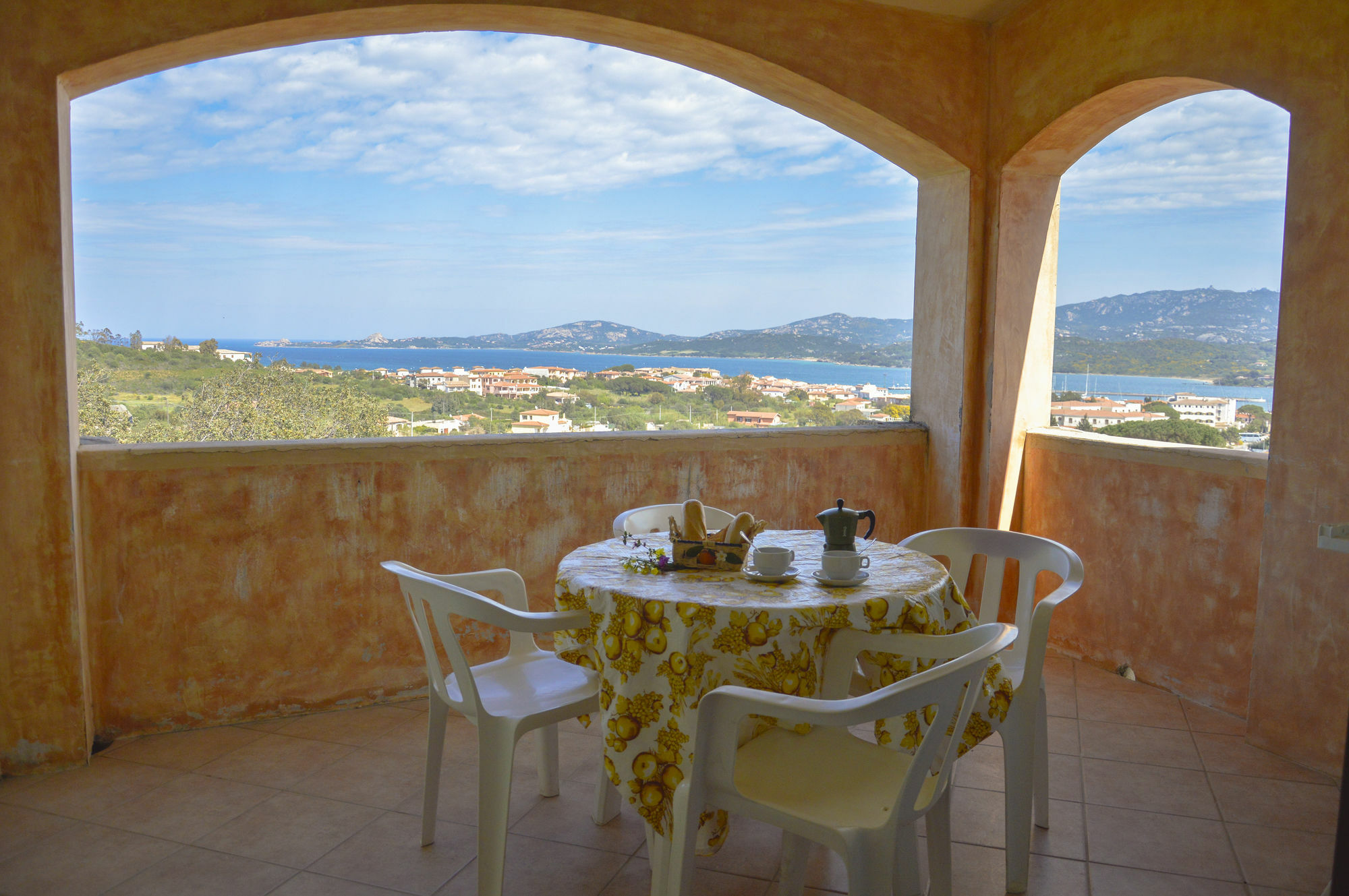 La Costa View Aparthotel Arzachena Kültér fotó